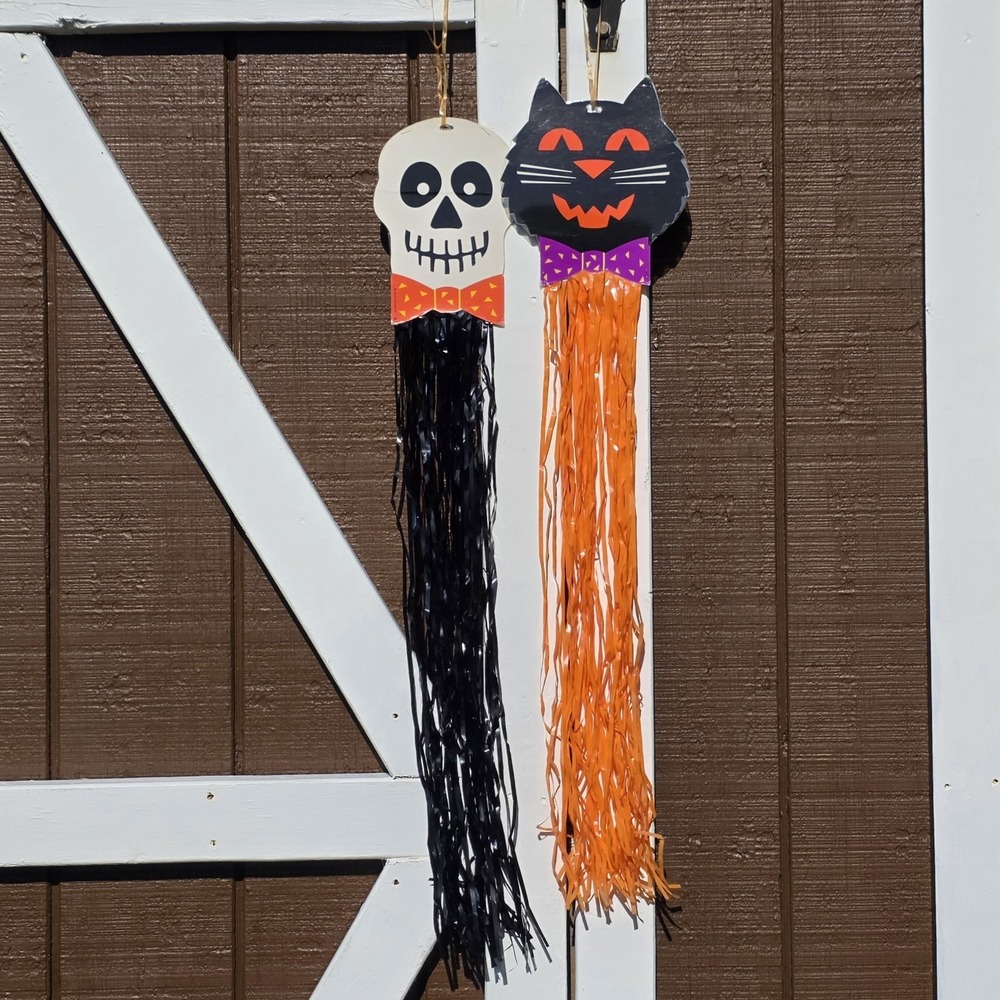 Vintage 1988 Halloween Skull & Black Cat Windstreamer Hallmark 35"